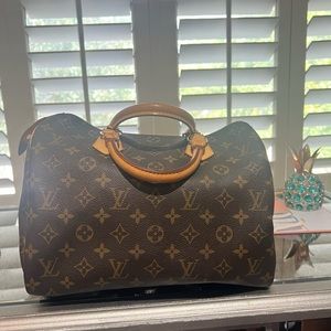 Authentic Louis Vuitton Speedy 25 SOLD
